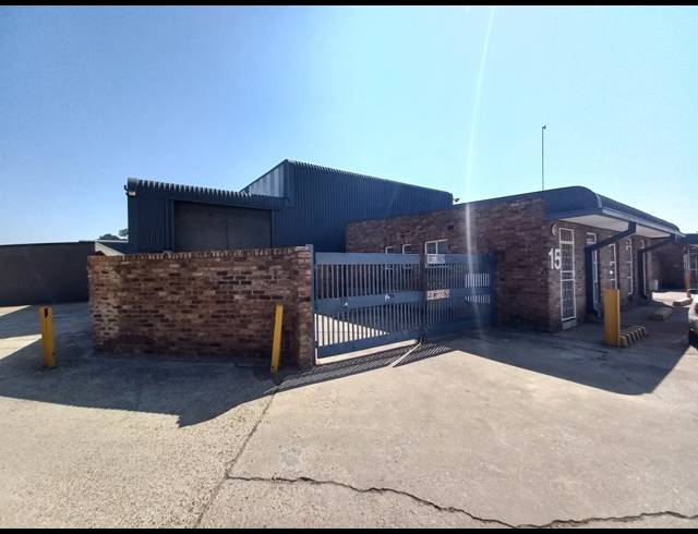 608M² WAREHOUSE TO LET IN JET PARK